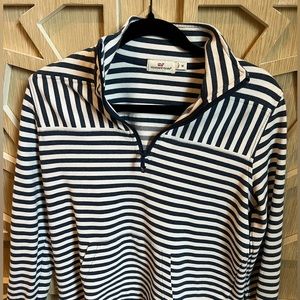 Vineyard Vines Stripe Relaxed Shep pullover. Super soft and cozy, sz M